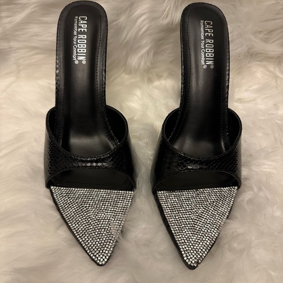 Women’s Heels Slippers By Cape Robbin. Pointed toe with Glitter Gem 💎 Stones - Picture 7 of 7